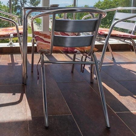 Le Monde Seaview Suites Nea Kallikrateia Екстериор снимка