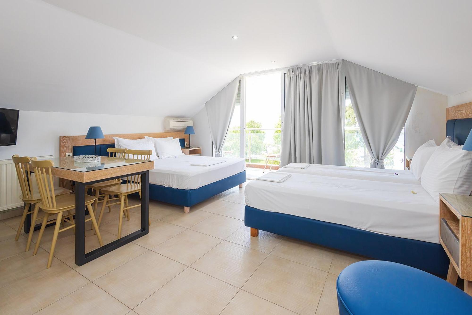 Le Monde Seaview Suites Nea Kallikrateia Екстериор снимка