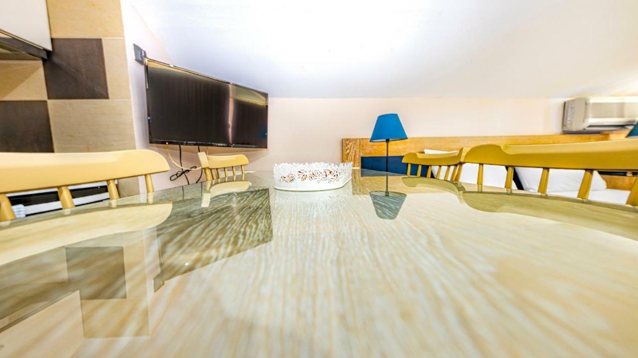 Le Monde Seaview Suites Nea Kallikrateia Екстериор снимка